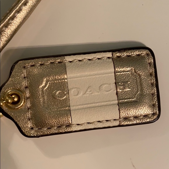 Coach wristlet - Picture 4 of 5